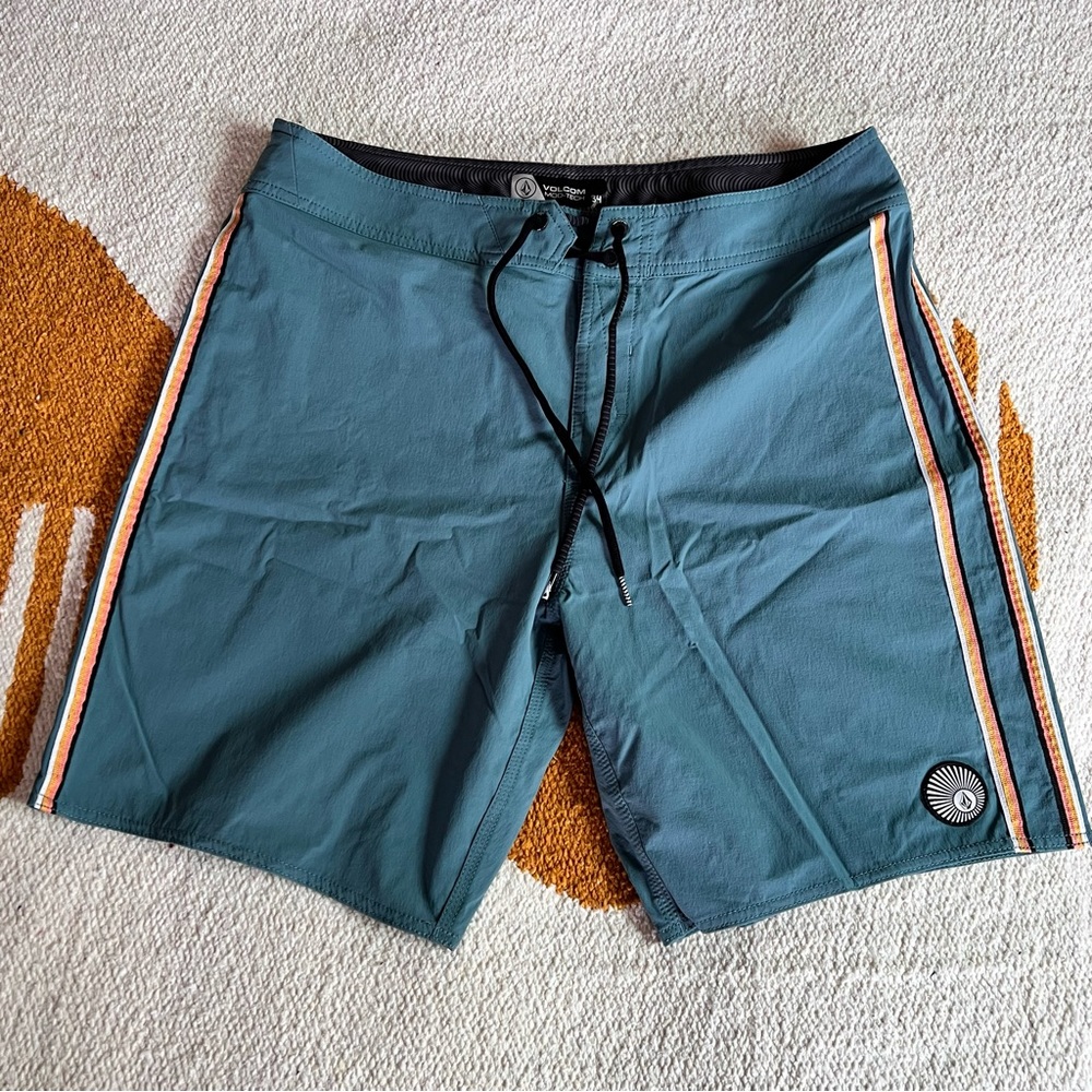 Volcom Mod-tech Trunks